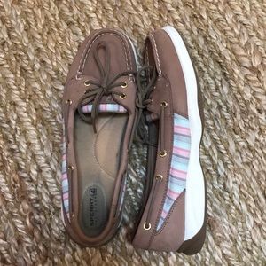 Women’s anchor boat sperrys